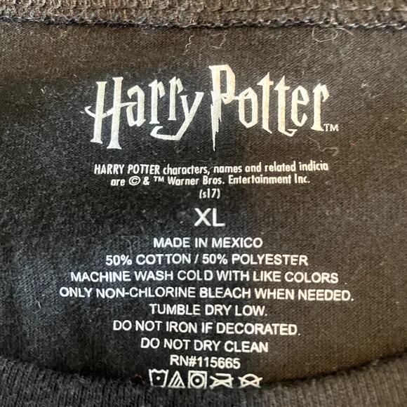 The Wizarding World Hogwarts School of Witchcraft and Wizardry T Shirt Sz XL - Picture 3 of 3